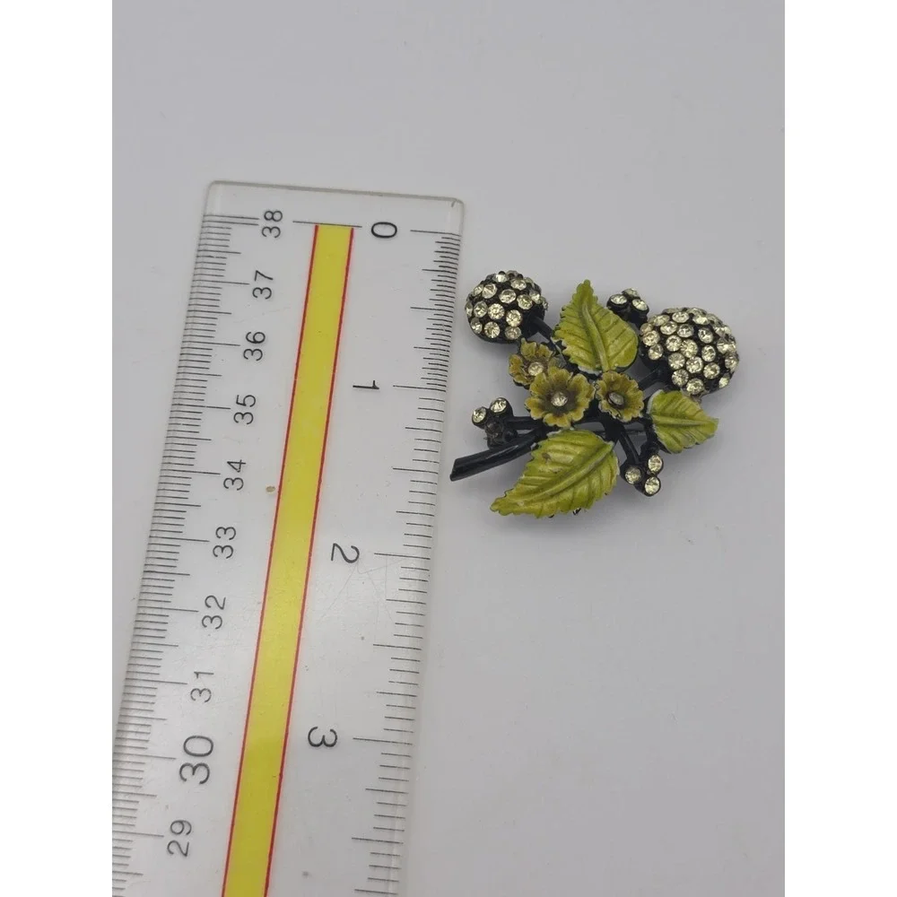 Vintage Hollycraft Hydrangea Berry Brooch Japanned Yellow Rhinestone Leaf Retro